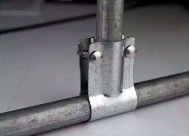 Steel clamps for fence panel fixing